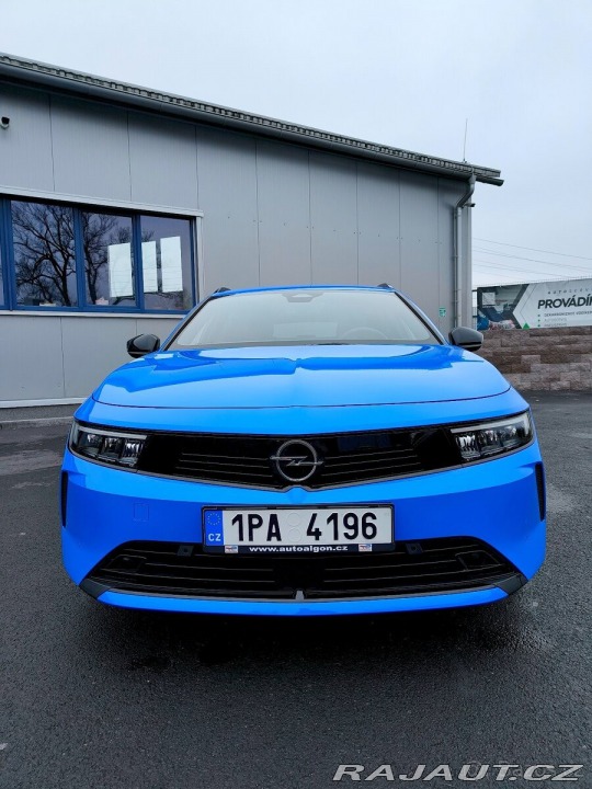 Opel Astra 1,2 96kw MT6 1800