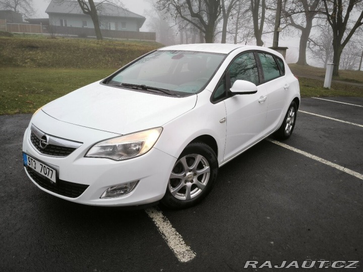 Opel Astra 1,7 DT 2011
