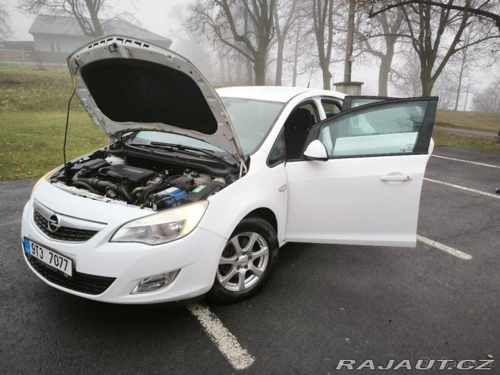 Opel Astra 1,7   DT 2011