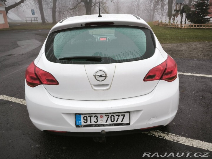 Opel Astra 1,7   DT 2011