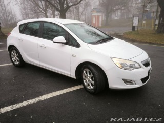Opel Astra 1,7 DT 2011