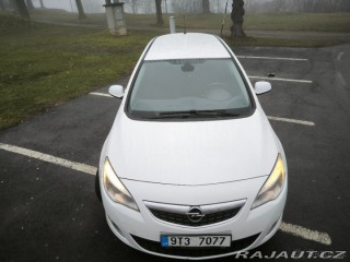 Opel Astra 1,7 DT 2011