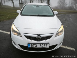 Opel Astra 1,7 DT 2011