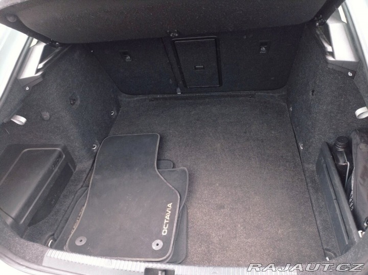 Škoda Octavia 2,0   110 kW DSG L&K 2019