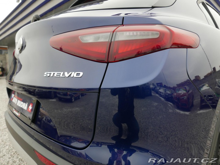Alfa Romeo Stelvio 2,2 JTD Q4 154kW Automat 2017