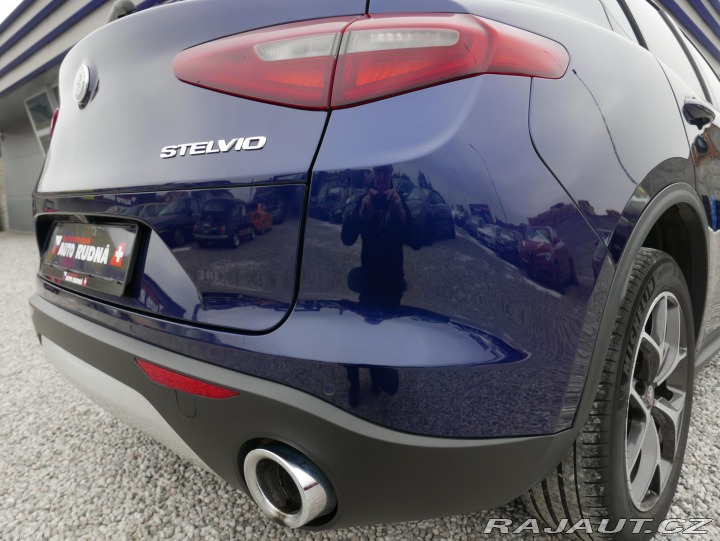 Alfa Romeo Stelvio 2,2 JTD Q4 154kW Automat 2017