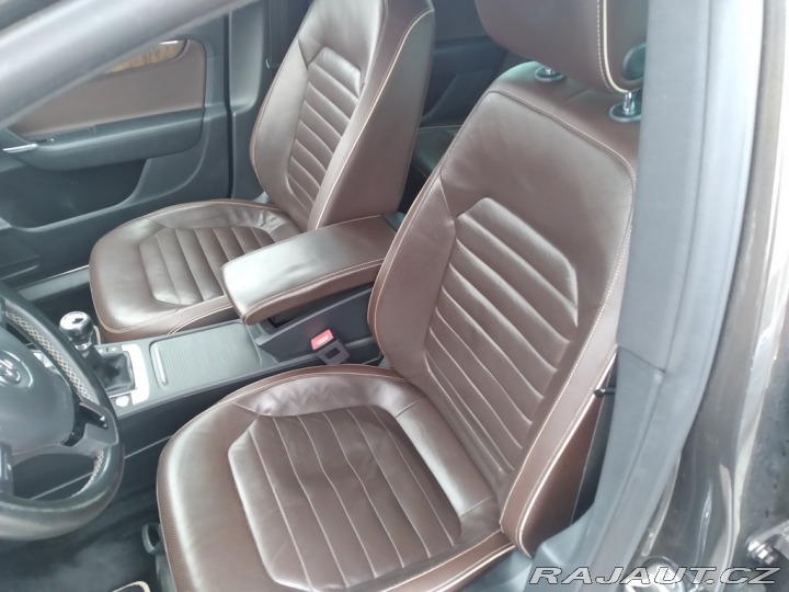 Volkswagen Passat Variant 2.0 TDI MANUÁL EX 2012