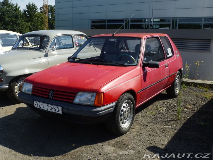Peugeot 205  1988