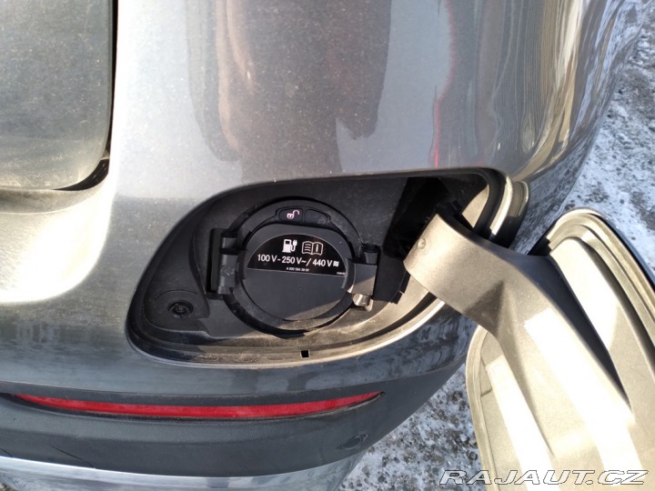 Mercedes-Benz GLC 350e 4 MATIC PLUG-IN HYBR 2017