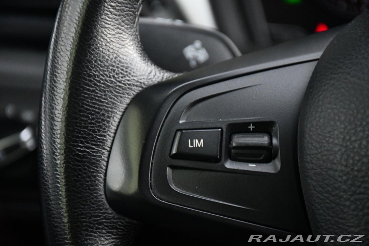 BMW X1 SDRIVE18I SERVISNÍ KNÍŽKA 2019