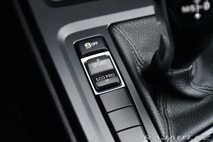 BMW X1 SDRIVE18I SERVISNÍ KNÍŽKA 2019