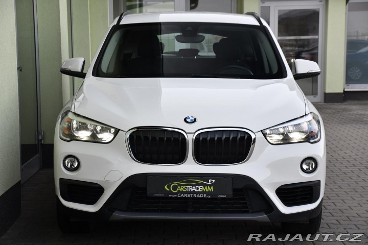 BMW X1 SDRIVE18I SERVISNÍ KNÍŽKA 2019
