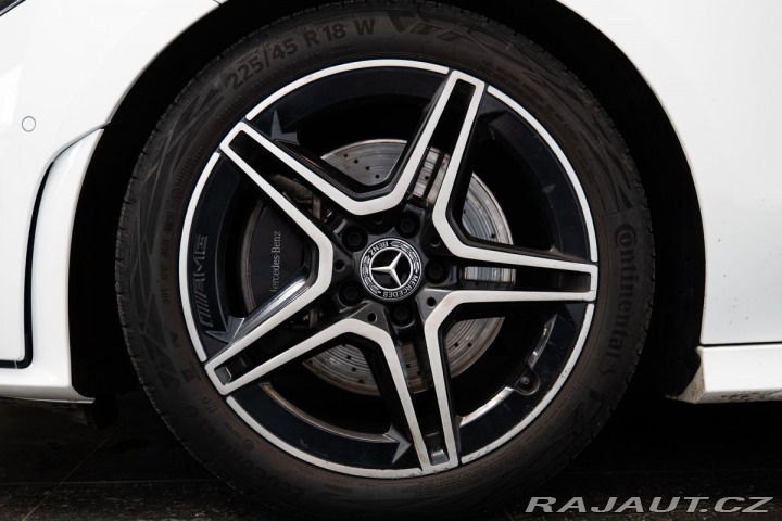 Mercedes-Benz CLA 200 d 2023