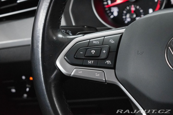 Volkswagen Passat 1.5 TSI BUSINESS*ACC*DPH* 2022