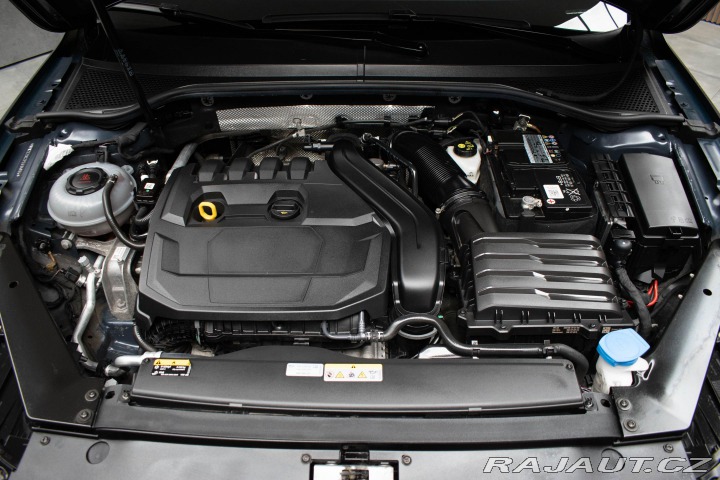 Volkswagen Passat 1.5 TSI BUSINESS*ACC*DPH* 2022