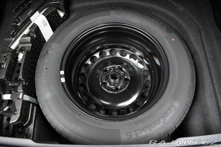 Volkswagen Passat 1.5 TSI BUSINESS*ACC*DPH* 2022