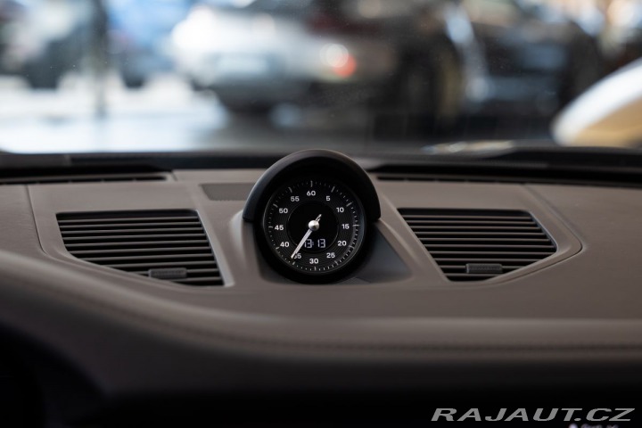 Porsche 911 (992.2) Carrera 4 GTS TEC 2025