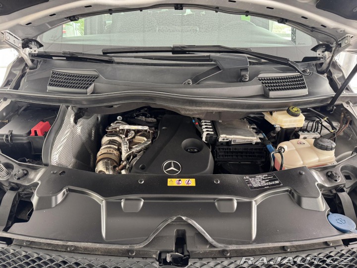 Mercedes-Benz V V300d L*Webasto*REZERVACE 2023