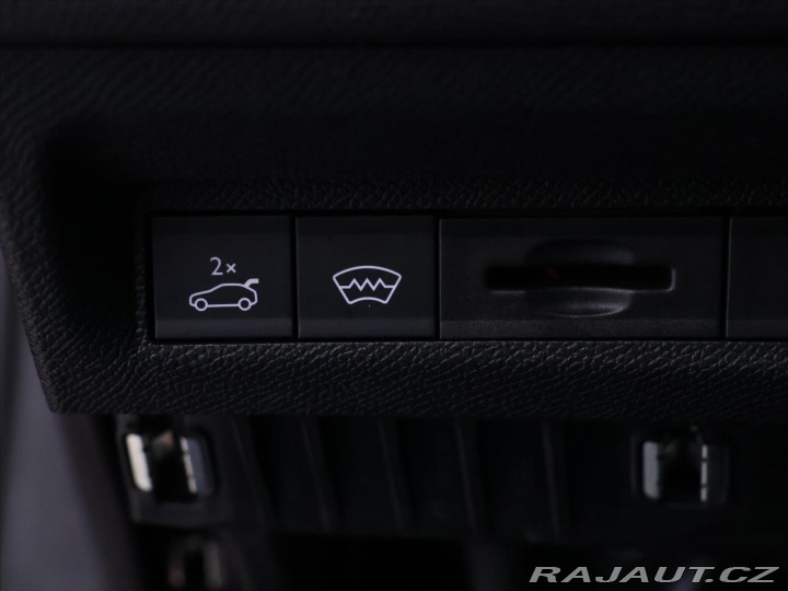 Peugeot 408 1,2 PT 96kW GT-Line CZ LE 2024