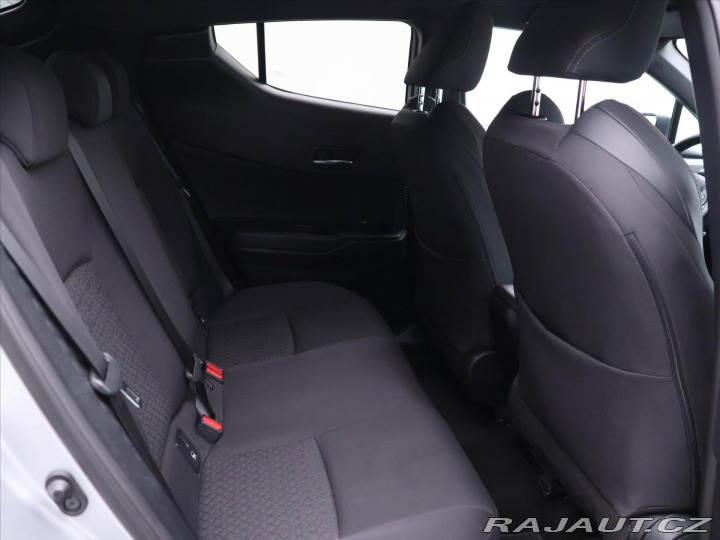 Toyota C-HR 1,8 Hybrid 90KW Style CZ 2023