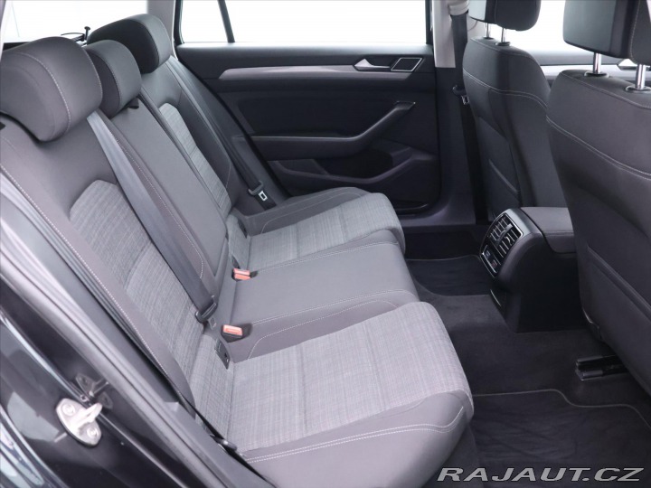 Volkswagen Passat 2,0 TDI 140KW DSG Bussine 2020