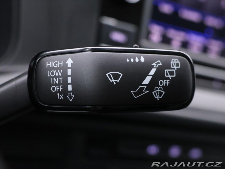 Volkswagen Transporter 2,0 TDI 81kW Klima 9-Míst 2022