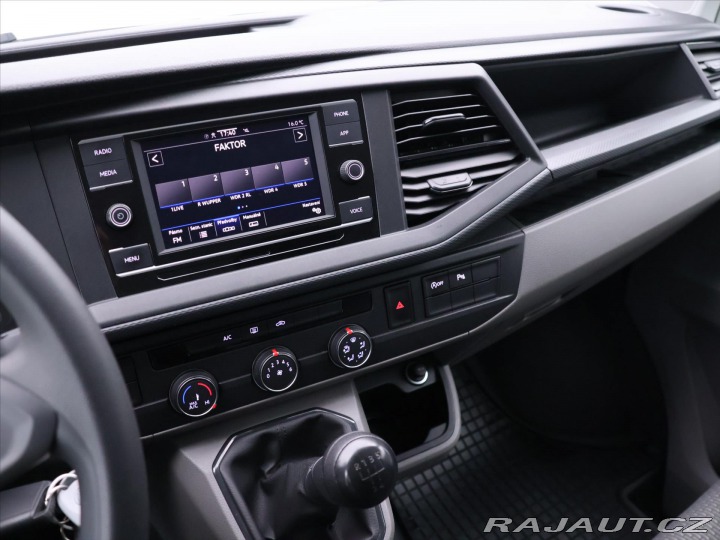Volkswagen Transporter 2,0 TDI 81kW Klima 9-Míst 2022