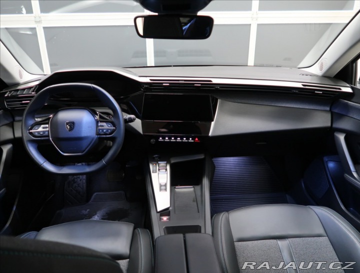 Peugeot 308 1,2 PT AT ALLURE NAVI KAM 2024