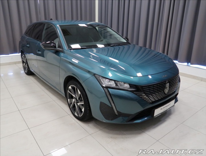 Peugeot 308 1,2 PT AT ALLURE NAVI KAM 2024