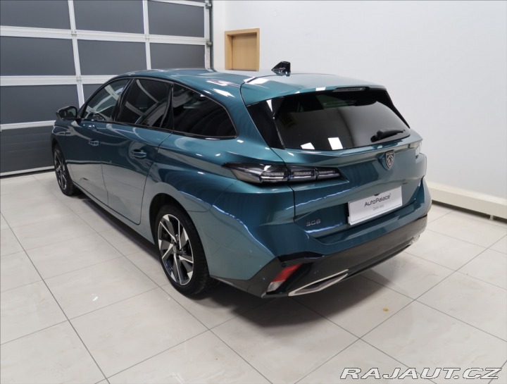 Peugeot 308 1,2 PT AT ALLURE NAVI KAM 2024