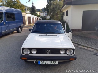 Volkswagen Golf 1,8   benzín 66 kw 1800