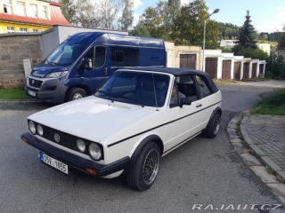 Volkswagen Golf 1,8   benzín 66 kw 1800