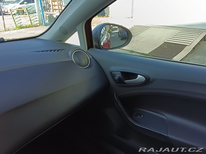 Seat Ibiza 1,2i12V Reference 51kw ČR 2010