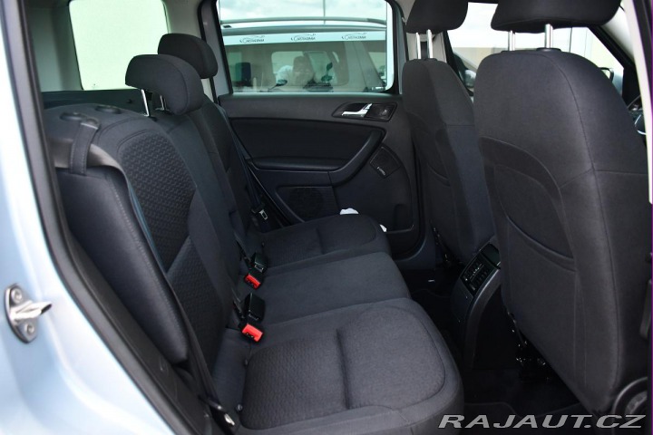 Škoda Yeti 2.0TDi DSG 4X4 TAŽNÉ PANO 2010