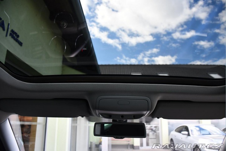 Škoda Yeti 2.0TDi DSG 4X4 TAŽNÉ PANO 2010