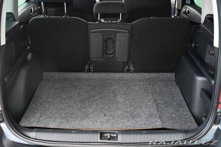 Škoda Yeti 2.0TDi DSG 4X4 TAŽNÉ PANO 2010