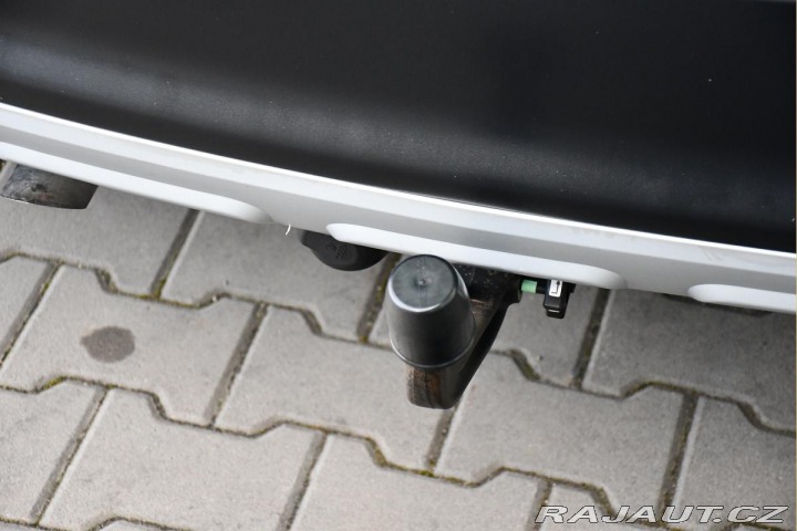 Škoda Yeti 2.0TDi DSG 4X4 TAŽNÉ PANO 2010