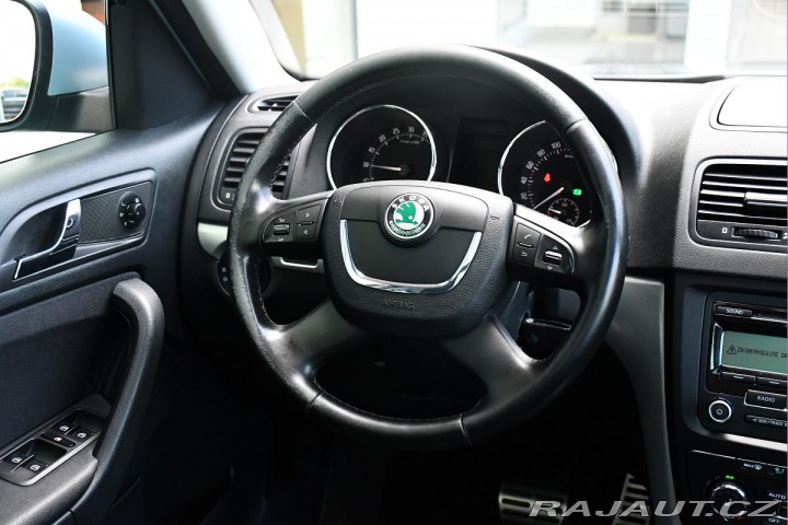 Škoda Yeti 2.0TDi DSG 4X4 TAŽNÉ PANO 2010