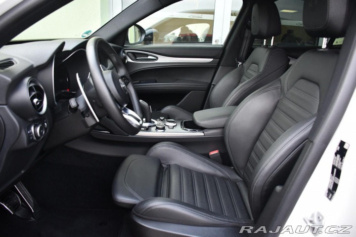 Alfa Romeo Stelvio VELOCE Q4 1M ZÁRUKA 2024