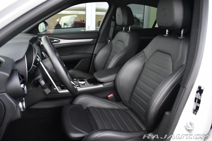 Alfa Romeo Stelvio VELOCE Q4 1M ZÁRUKA 2024