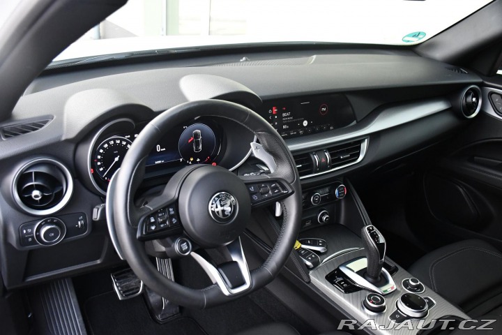 Alfa Romeo Stelvio VELOCE Q4 1M ZÁRUKA 2024