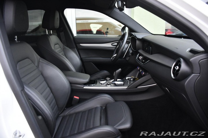 Alfa Romeo Stelvio VELOCE Q4 1M ZÁRUKA 2024