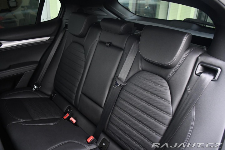 Alfa Romeo Stelvio VELOCE Q4 1M ZÁRUKA 2024