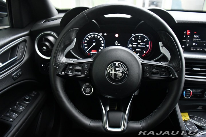 Alfa Romeo Stelvio VELOCE Q4 1M ZÁRUKA 2024