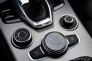 Alfa Romeo Stelvio VELOCE Q4 1M ZÁRUKA 2024