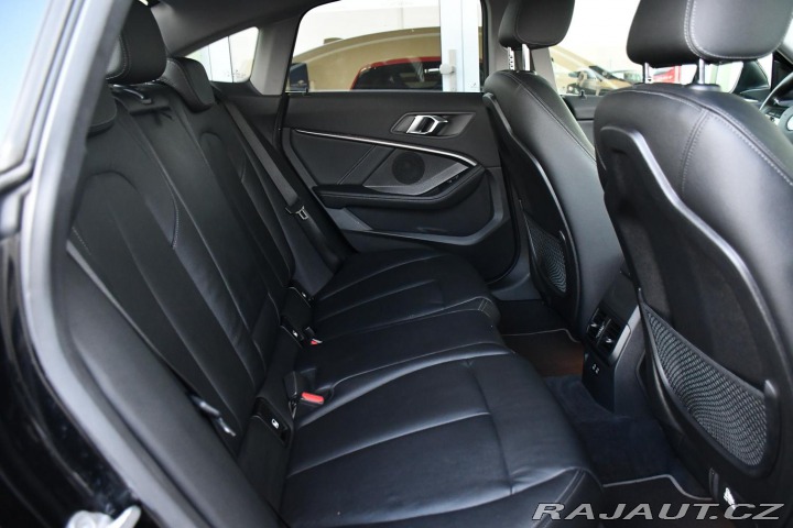 BMW 2 218d TAŽNÉ HUD ČR 1M 2021