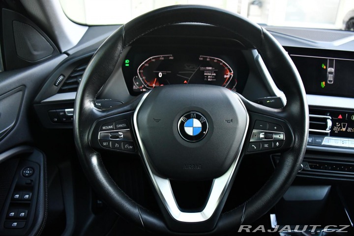 BMW 2 218d TAŽNÉ HUD ČR 1M 2021