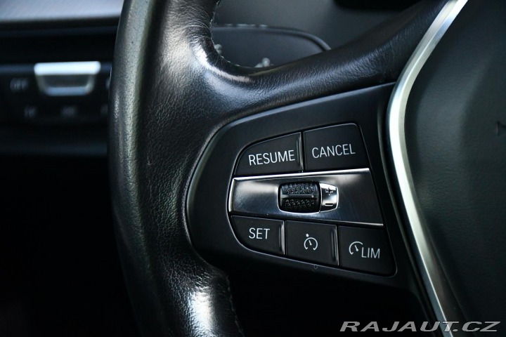 BMW 2 218d TAŽNÉ HUD ČR 1M 2021