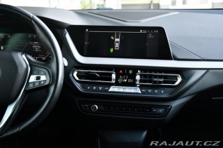BMW 2 218d TAŽNÉ HUD ČR 1M 2021