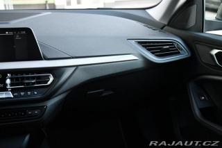 BMW 2 218d TAŽNÉ HUD ČR 1M 2021